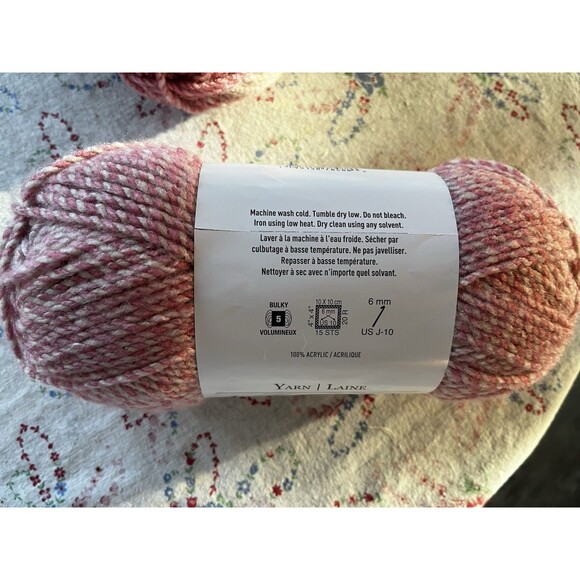 4 Skeins Loops & Threads Impressions Yarn- Dusty Rose 5.29 oz Bulky Acrylic - Picture 4 of 5